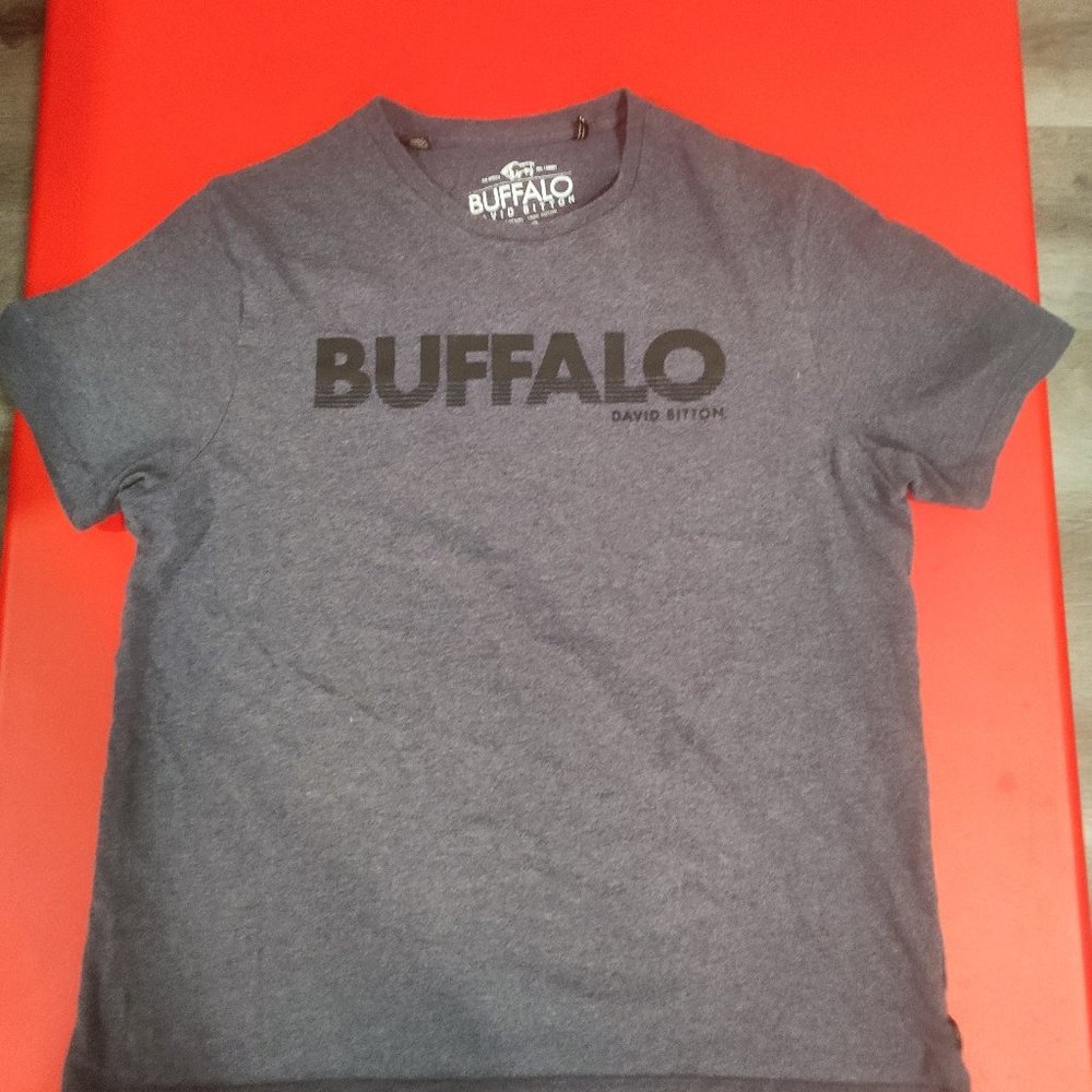Buffalo David Bitton grey short sleeve Tee men's size L